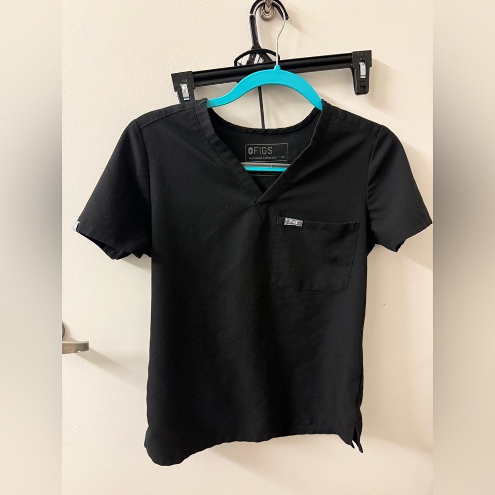 Figs black scrub top (S)